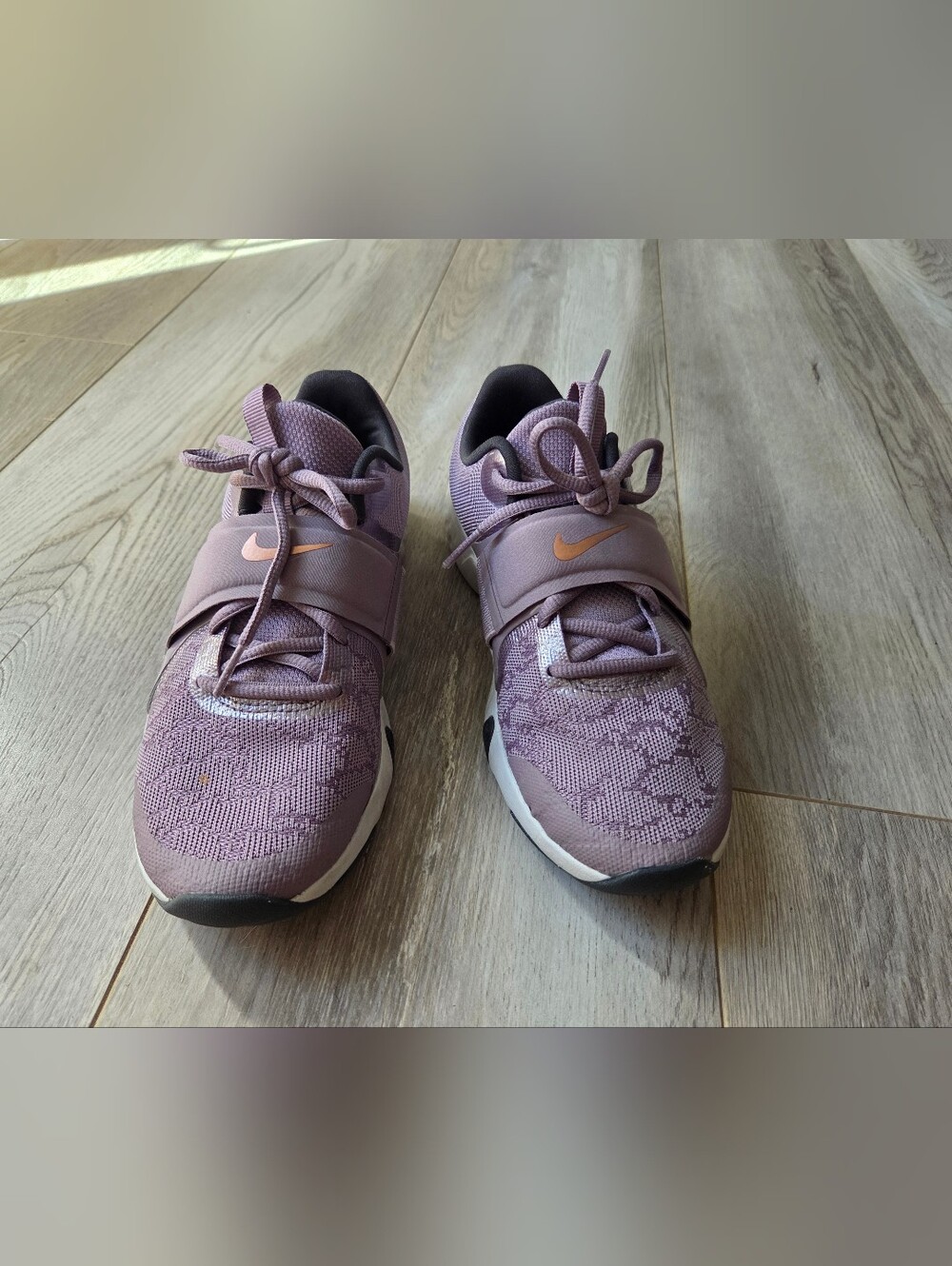 Nike Women’s Lilac Training Sneakers with Strap